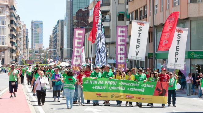 La lucha docente vuelve a las calles de Alicante en la segunda semana de huelga