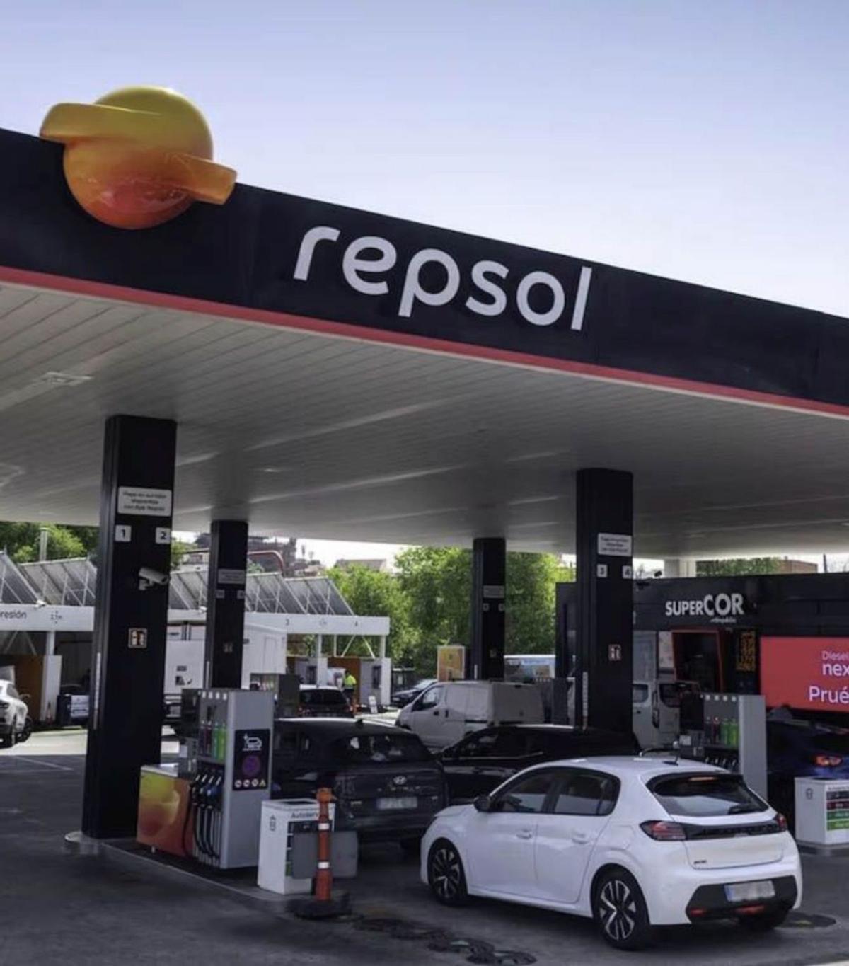 Les petroleres reclamen no limitar-se al cotxe elèctric