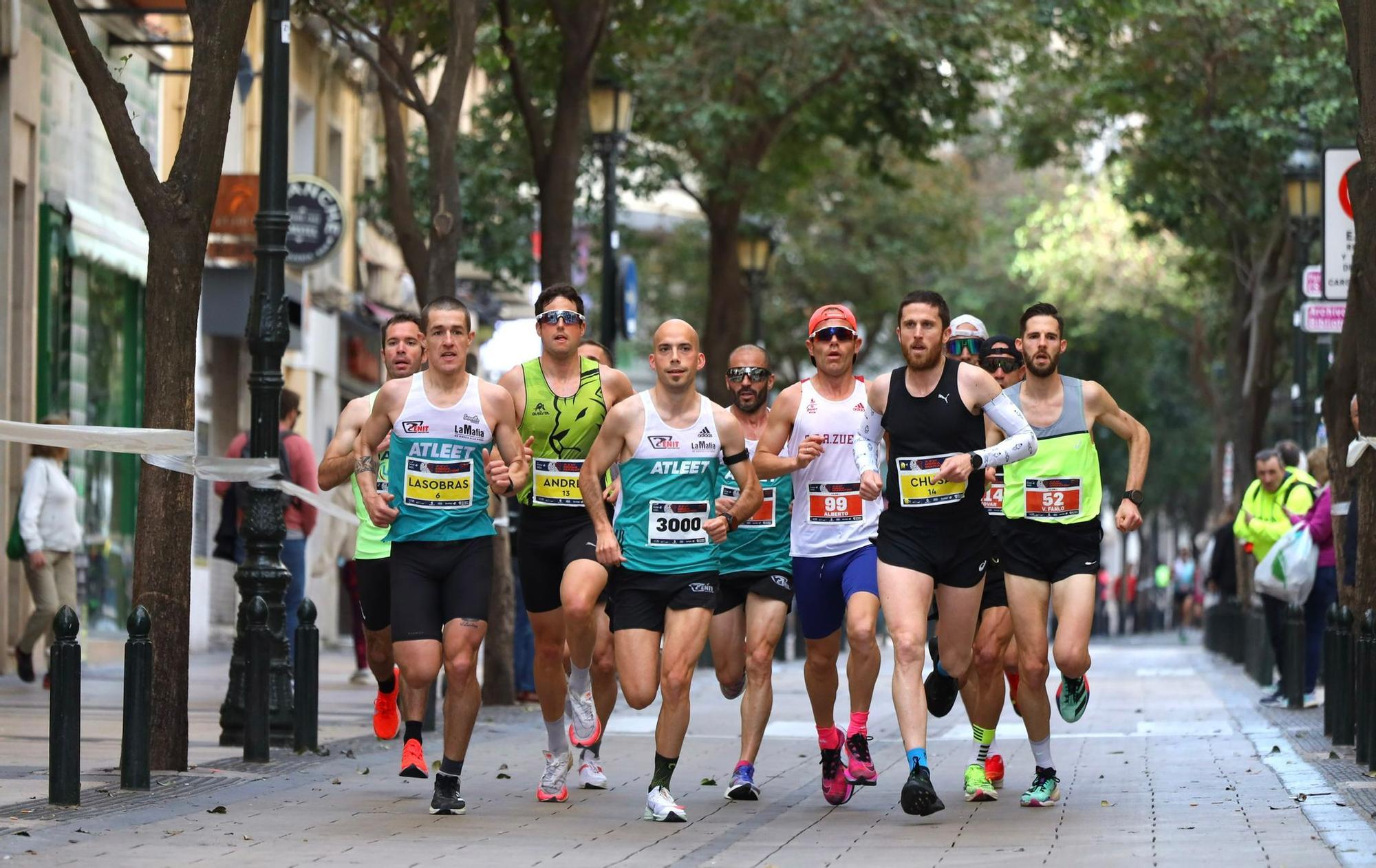 En imágenes | Búscate en el Medio Maratón de Zaragoza 2024