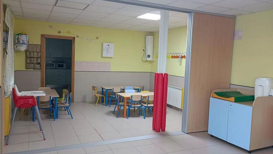 Nuevas puertas correderas en la sala multiusos.  | SERVICIO ESPECIAL