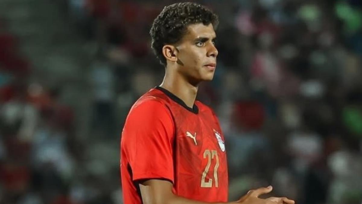 Hamza con la camiseta de Egipto