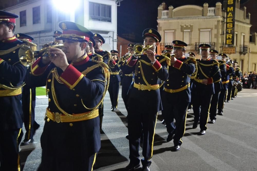 La Procesión de las Tinieblas enmudece la ciudad