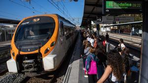 El Govern promet normalitzar la circulació de l’R2 Sud de Rodalies abans del 21 de maig