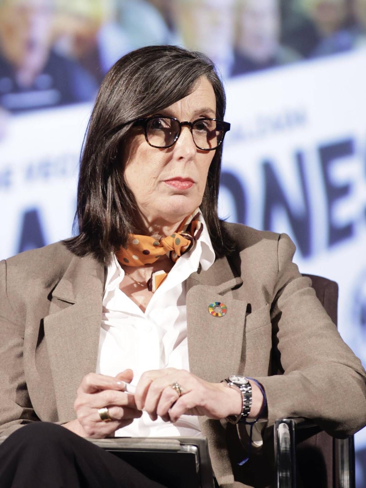 La charla en La Calzada sobre los accesos al Puerto, en imágenes