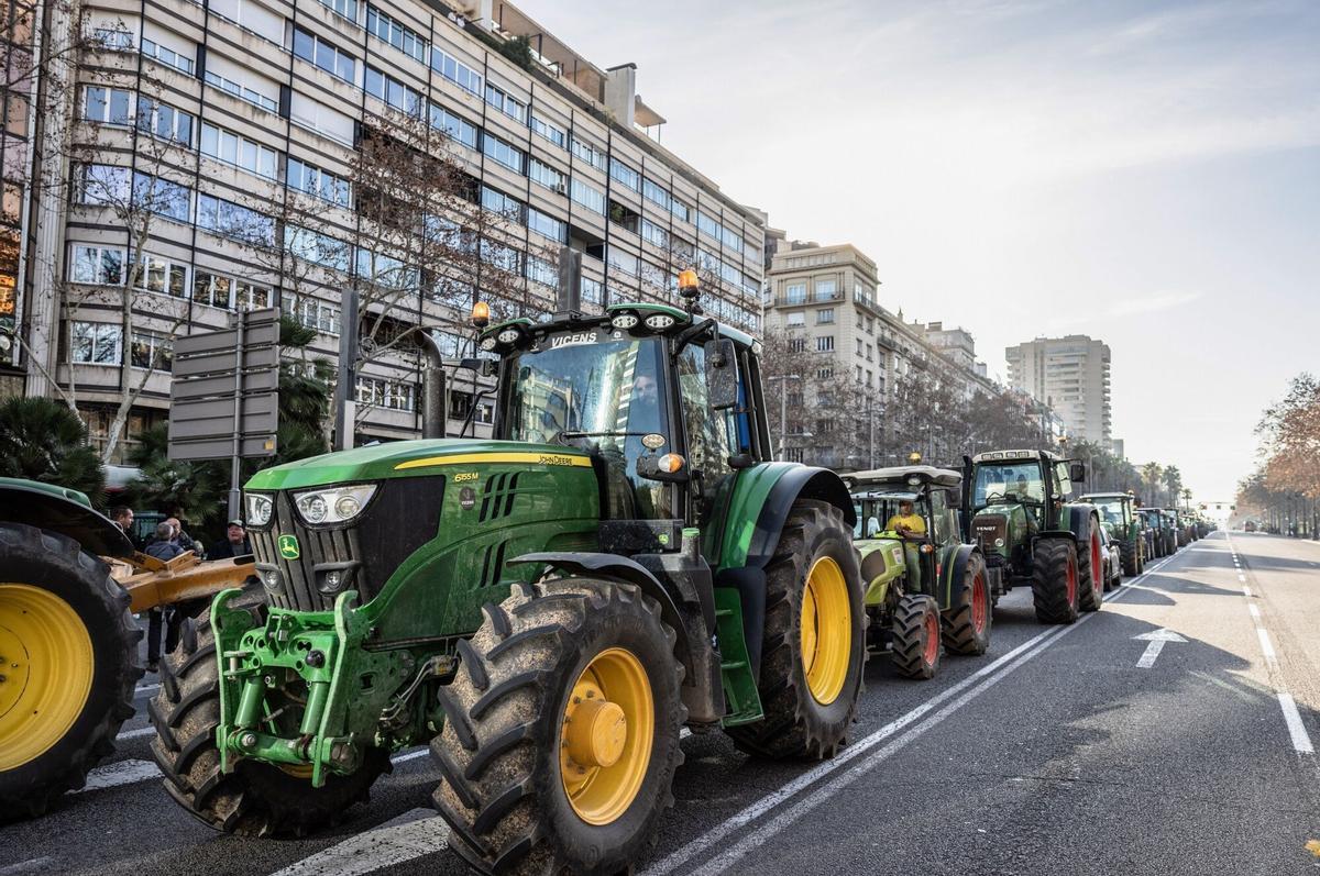 La marcha de tractores en Barcelona se dirige al Parlament