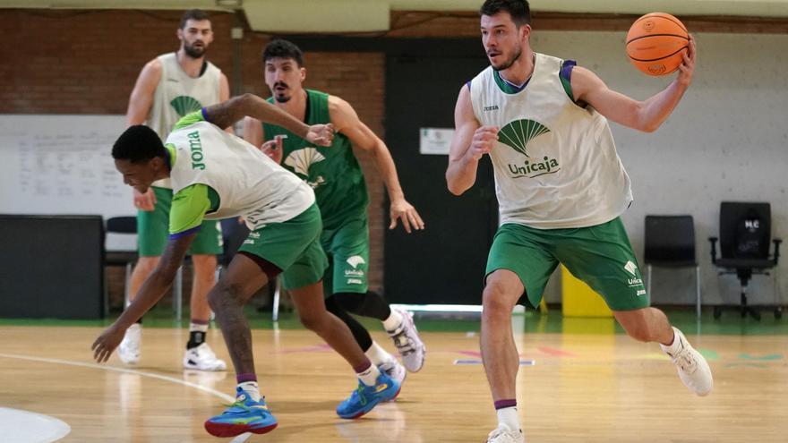 El Unicaja se instala en Los Guindos