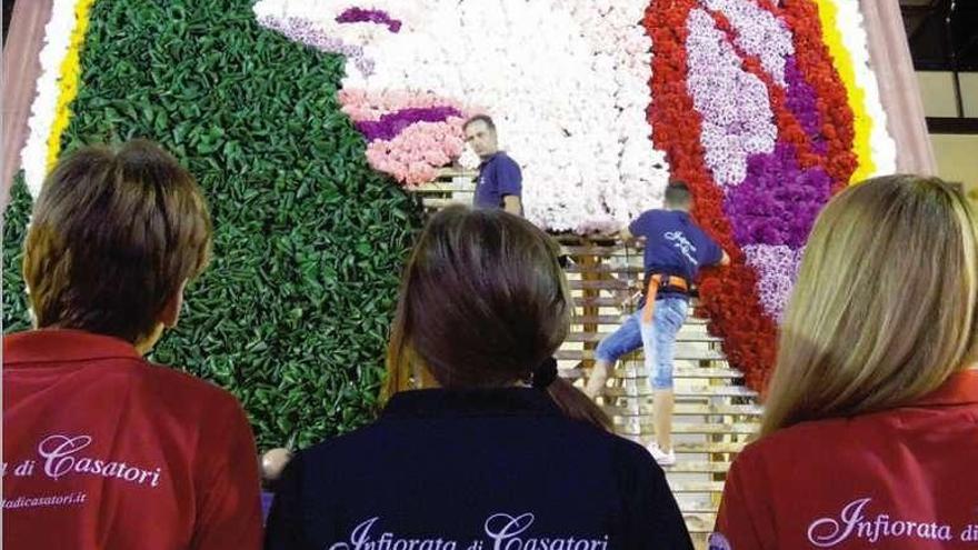 Imagen de la alfombra en vertical que se monta en San Valentino.