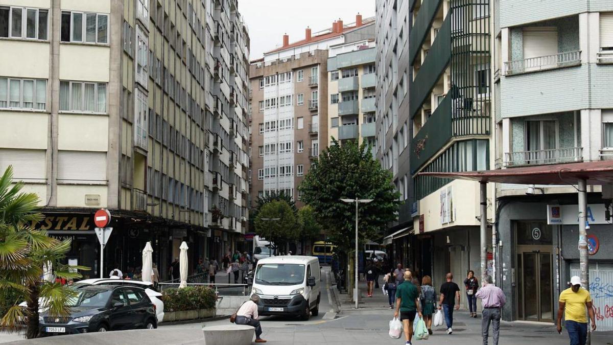 El Concello de Santiago activa el protocolo contra ratas tras avisos vecinales en el entorno de Plaza Roja