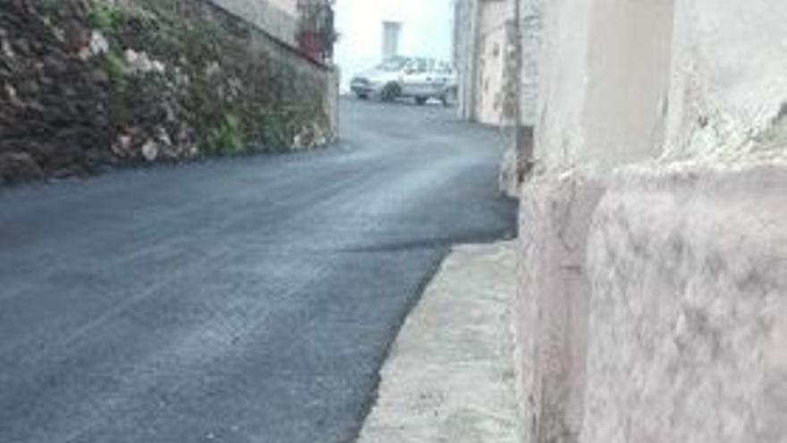 El asfaltado de calles de Zamora provoca la entrada de agua en las casas