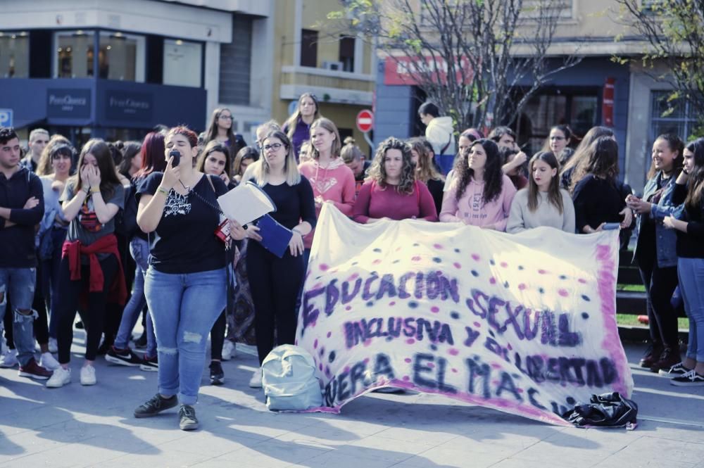 Concentración en Alicante contra el machismo