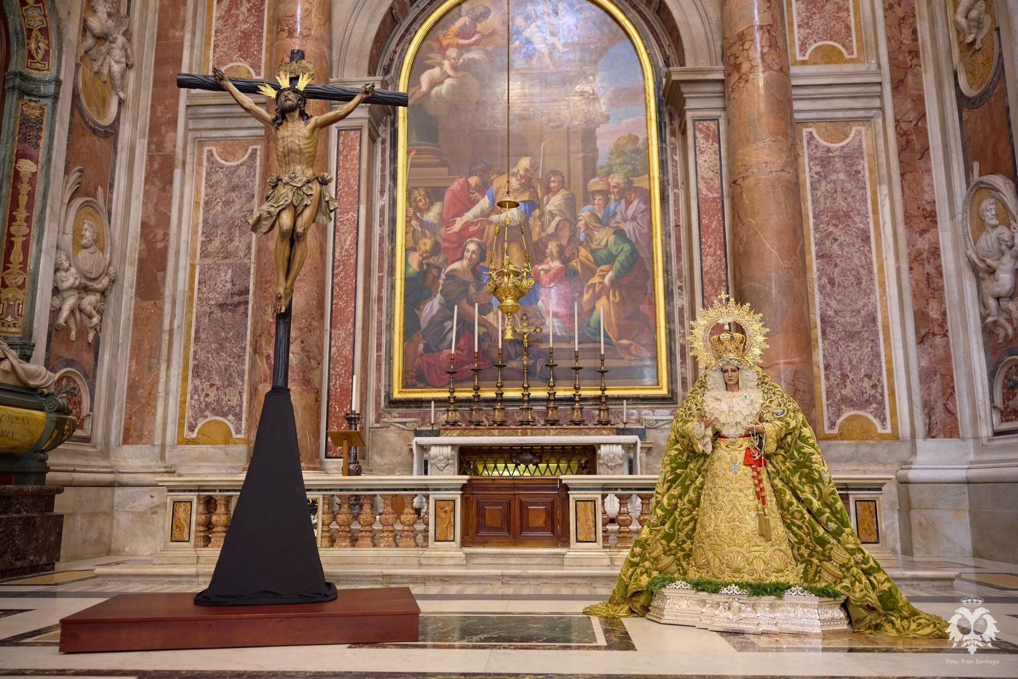 La Virgen de la Esperanza y el Cachorro, al culto en la basílica de San Pedro del Vaticano