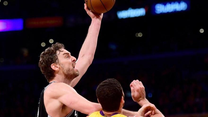 Lección de los Lakers a los Spurs de Pau Gasol