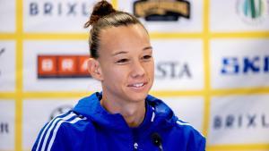 Christiane Endler, portera chileno del Olympique Lyon, asiste a una conferencia de prensa en Gotemburgo, Suecia, el 04 de octubre de 2021, en vísperas del partido del grupo D de la Liga de Campeones Femenina de la UEFA contra BK Hacken.