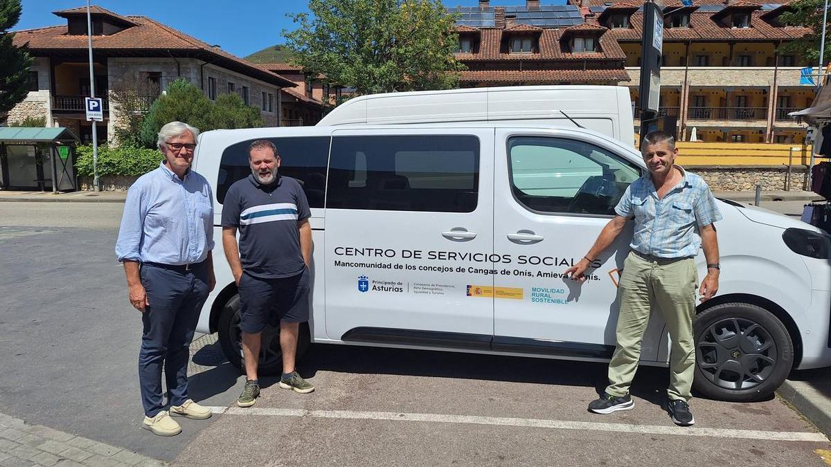 La nueva furgoneta de la Mancomunidad de Cangas, Amieva y Onís.