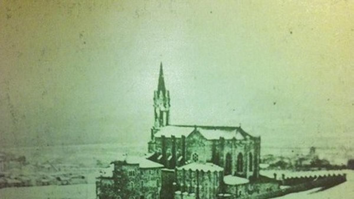 La Iglesia de Santa Coloma en una imagen de 1912.