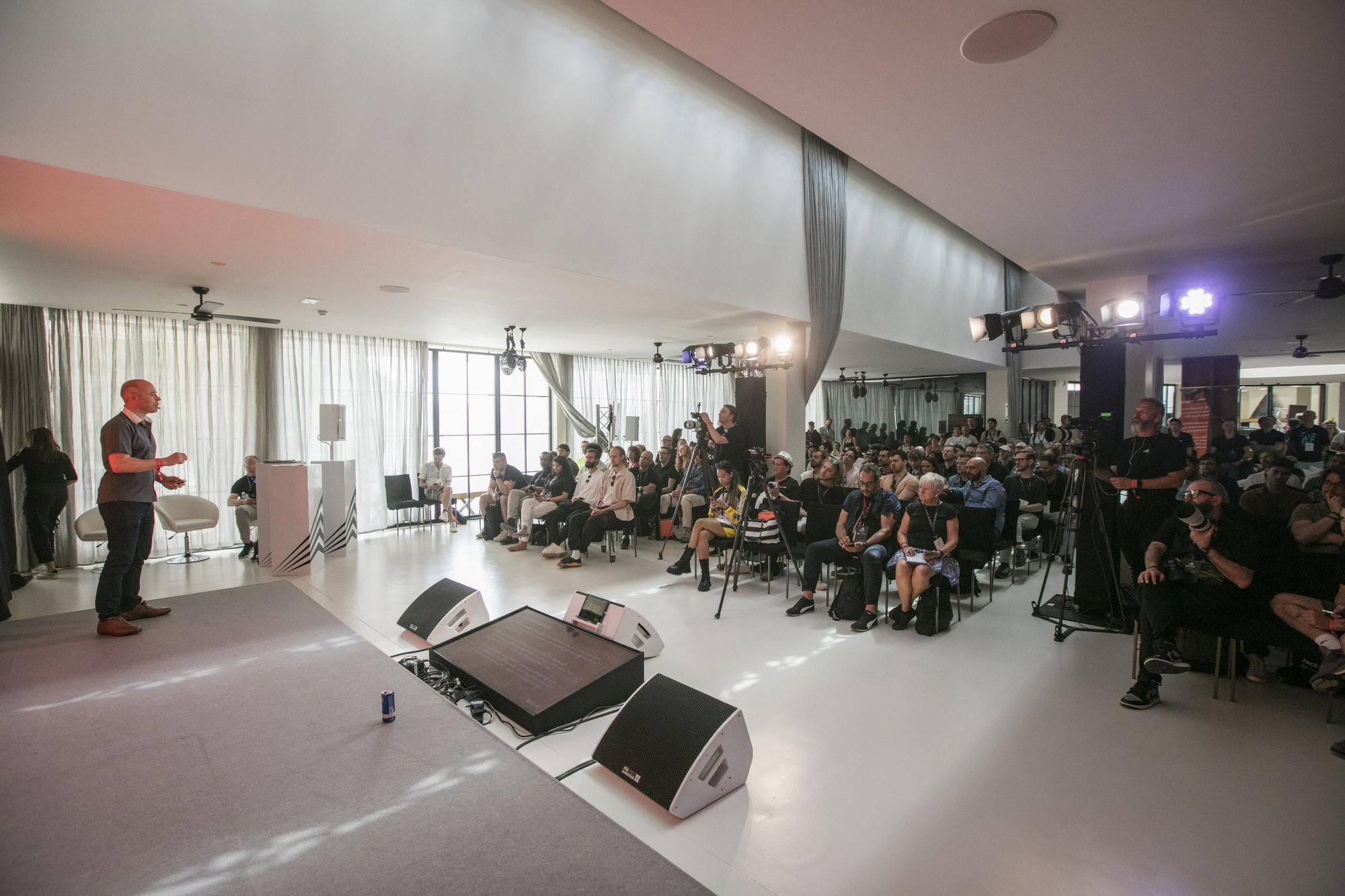 Galería del IMS en el hotel Destino, en Diario de
