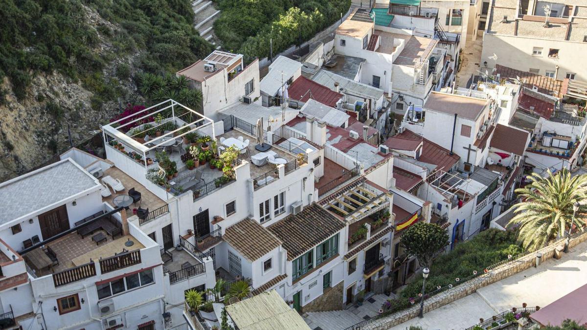 El Casco Histórico supera a Playa de San Juan y registra el precio más caro  por m de la vivienda en la ciudad - Información