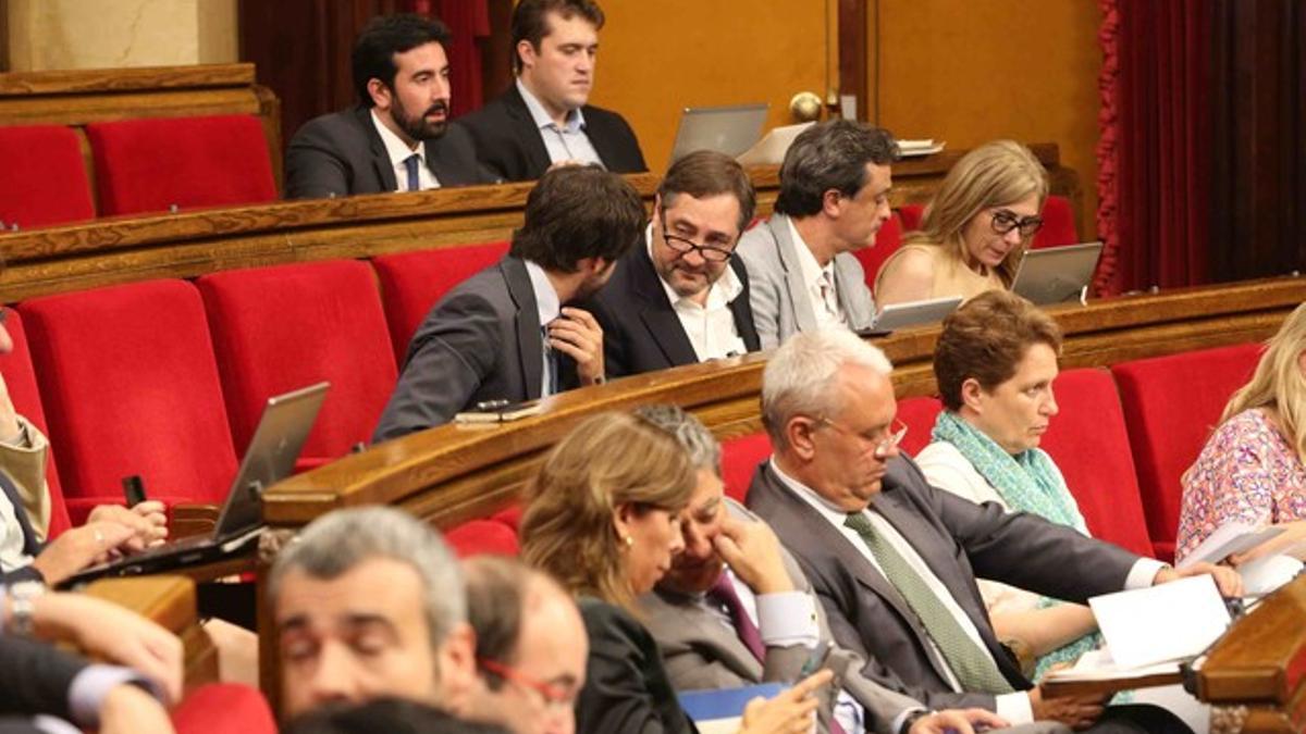 CDC y Unió, separados este martes por primera vez en el Parlament