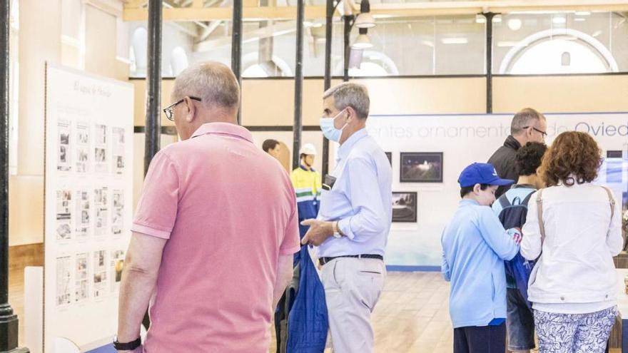 Exposición sobre la gestión del agua en Oviedo, organizada por Aqualia en 2022.