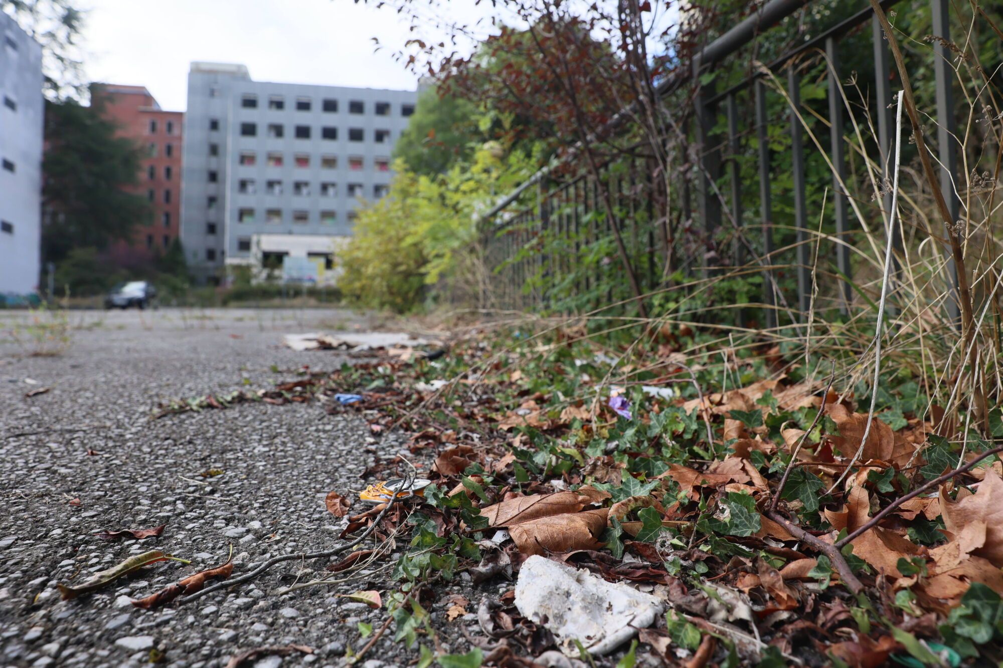 Viejo HUCA. Recorrido por cómo está el viejo hospital.