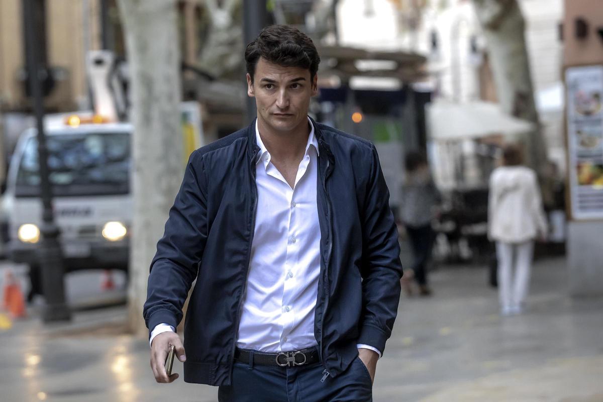 Michele Pilato, condenado a nueve años de cárcel por el fraude de Lujo Casa, llega a la Audiencia de Palma.