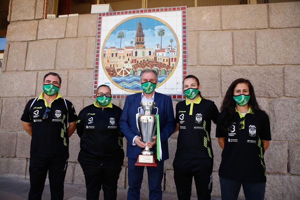 Recepciones a las campeonas del Cajasur Futsal femenino