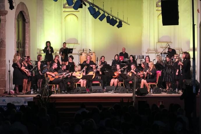 Calicanto en el Convento Santo Domingo de la Villa de Teguise con Voces Solidarias