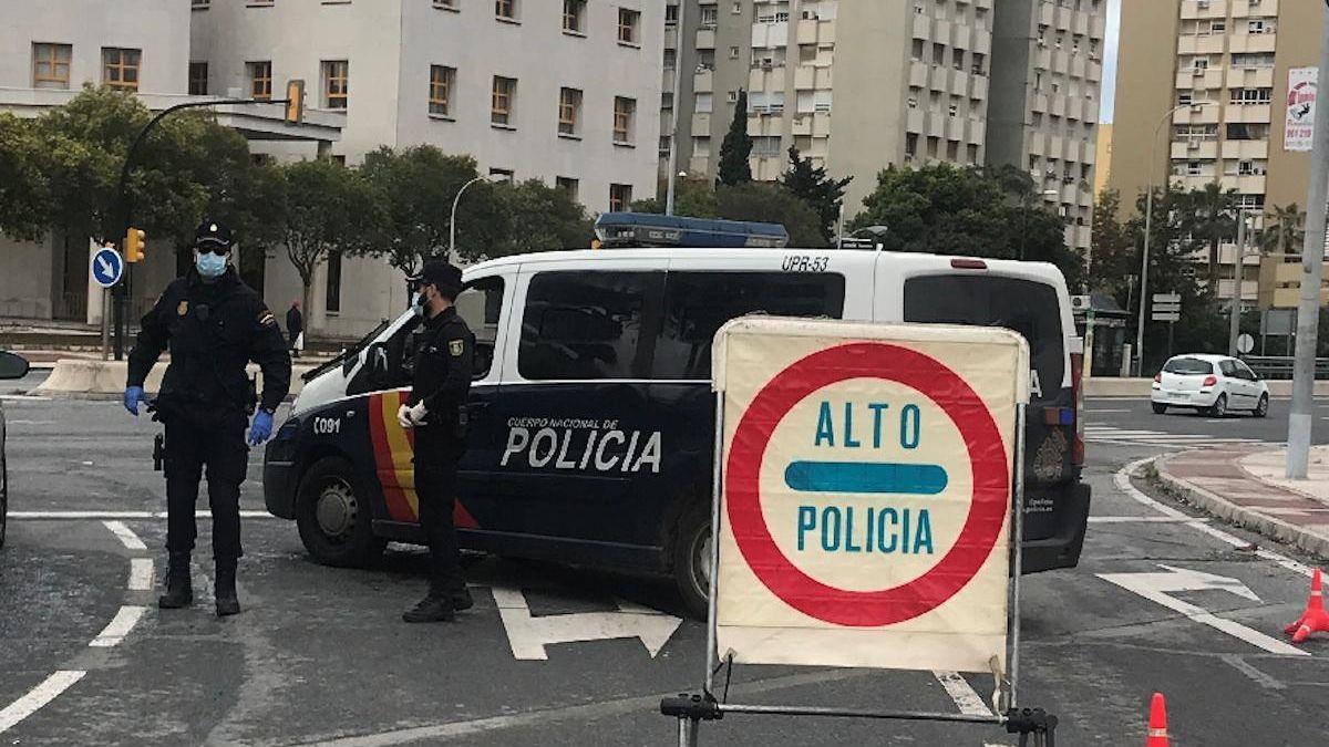 Un control de la Policía Nacional en la capital.