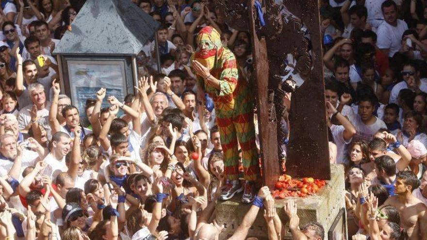 La lluvia de tomates sobre el Cipotegato abre mañana las fiestas de Tarazona