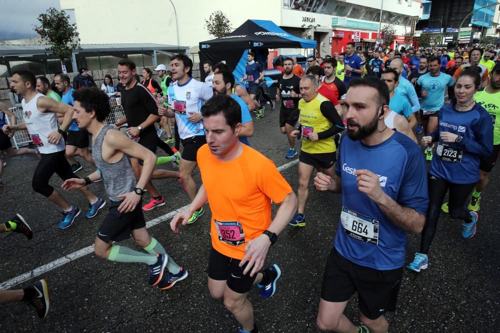 Cientos de corredores desafían al cansancio en la Interruning de O Porriño