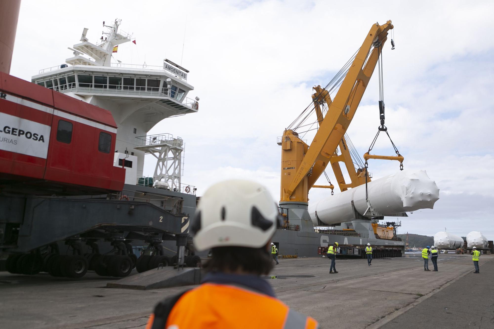 EN IMÁGENES: Idesa expide cuatro tanques para la mayor terminal española de gas para buques, en Algeciras