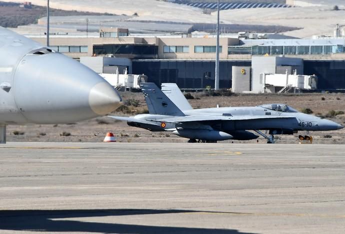 10/12/2019 TELDE.  El Mando Aéreo de Canarias celebra la festividad de Nuestra Señoara del Loreto, Patrona del Ejército del Aire, con imposición de condecoraciones, homenaje alos Caídos y Desfile.  Fotógrafa: YAIZA SOCORRO.  | 10/12/2019 | Fotógrafo: Yaiza Socorro