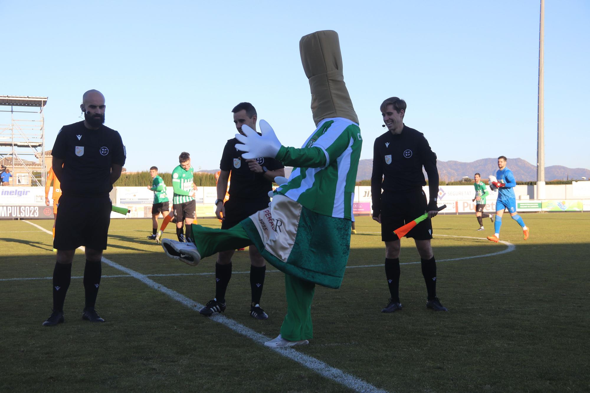 Xampanyer, la nova mascota del CF Peralada