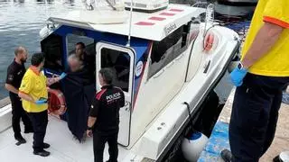 Rescaten un home a la deriva amb una barca casolana mar endins a Sant Feliu