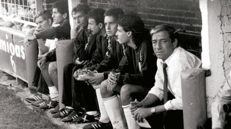 Benito Joanet, en el banquillo del CD Tenerife.