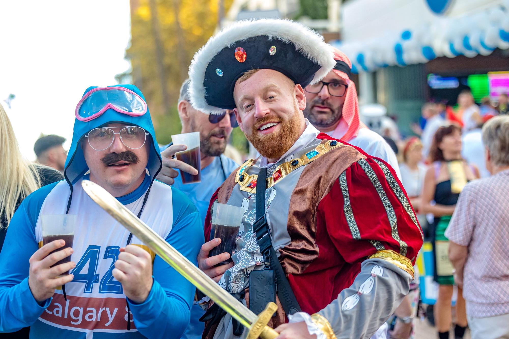 La "Fancy Dress" llena de disfraces Benidorm