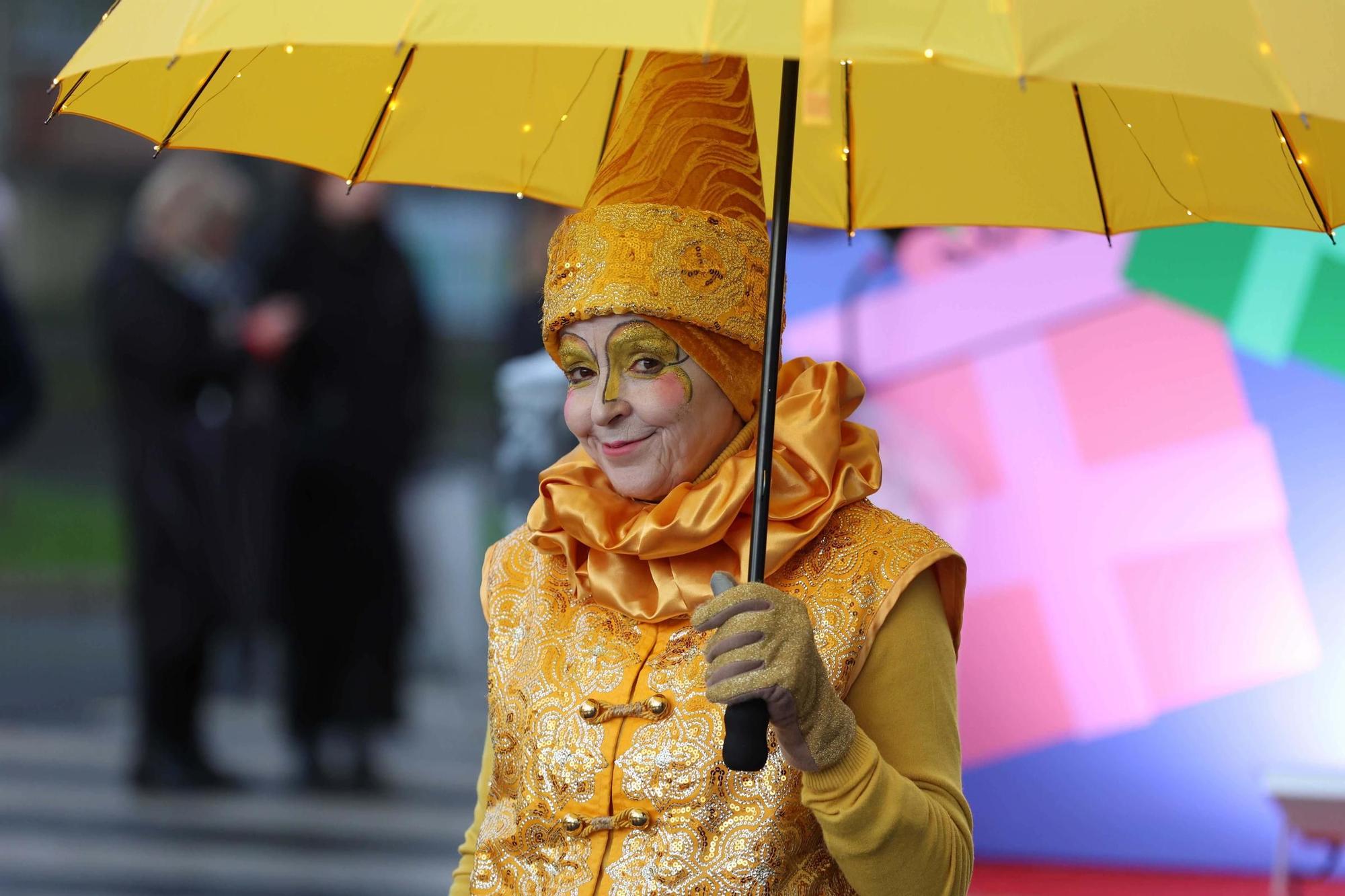 Salida de la comitiva real en Monelos