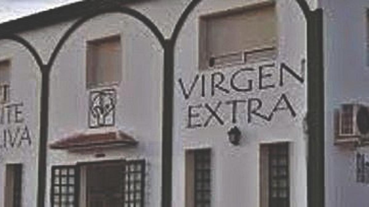 Fachada de las instalaciones de Almanzaras de la Subbética.