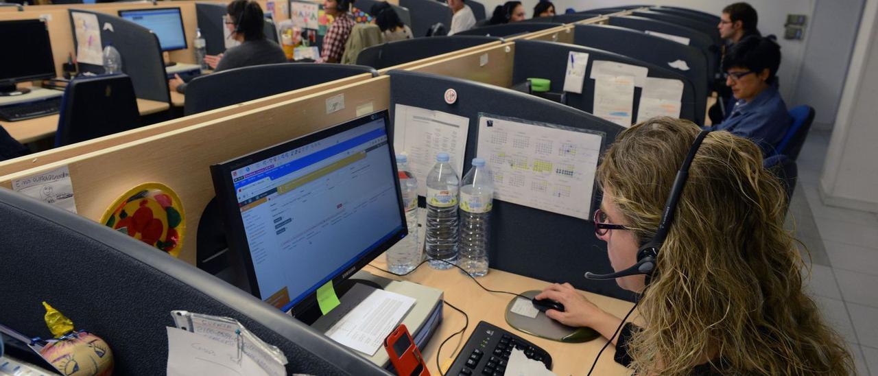 Imagen del interior de un ‘callcenter’ | |