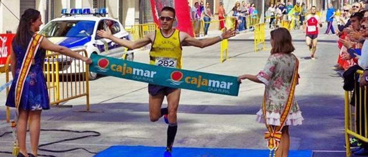 Badenes y Palop ganan los 11 Km y la Mitja Marató de Canals