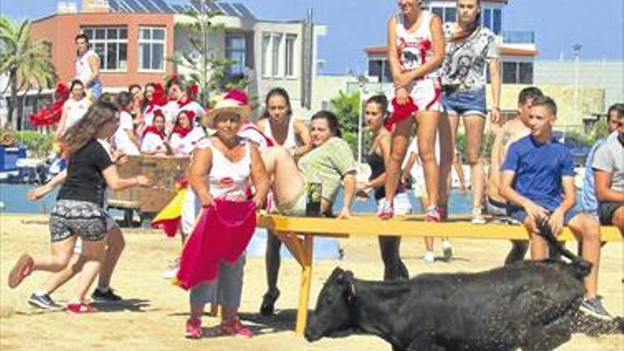 La mujeres toreras de Benicarló saltan al ruedo el primer día de fiesta