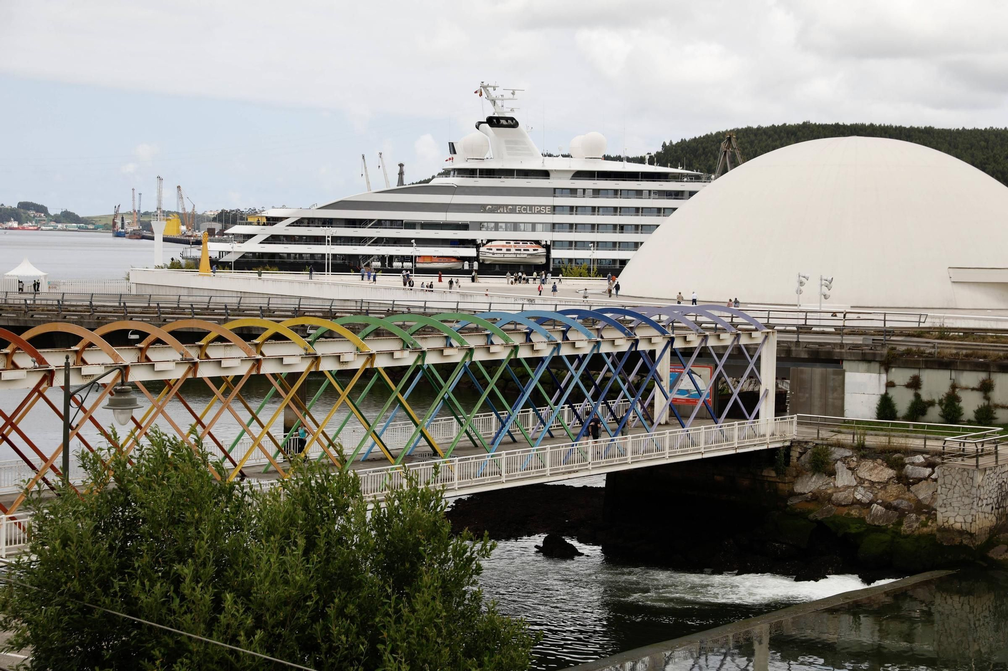 EN IMÁGENES: El impresionante crucero de lujo "Scenic Eclipse" en Avilés