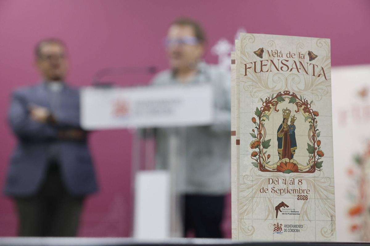 A.J.González Córdoba Julián Urbano; junto al pregonero de la Velá de la Fuensanta, Nacho Ignacio Sierra, presenta la programación de La Velá 2026