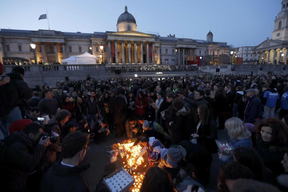 Londres recuerda a las víctimas del atentado