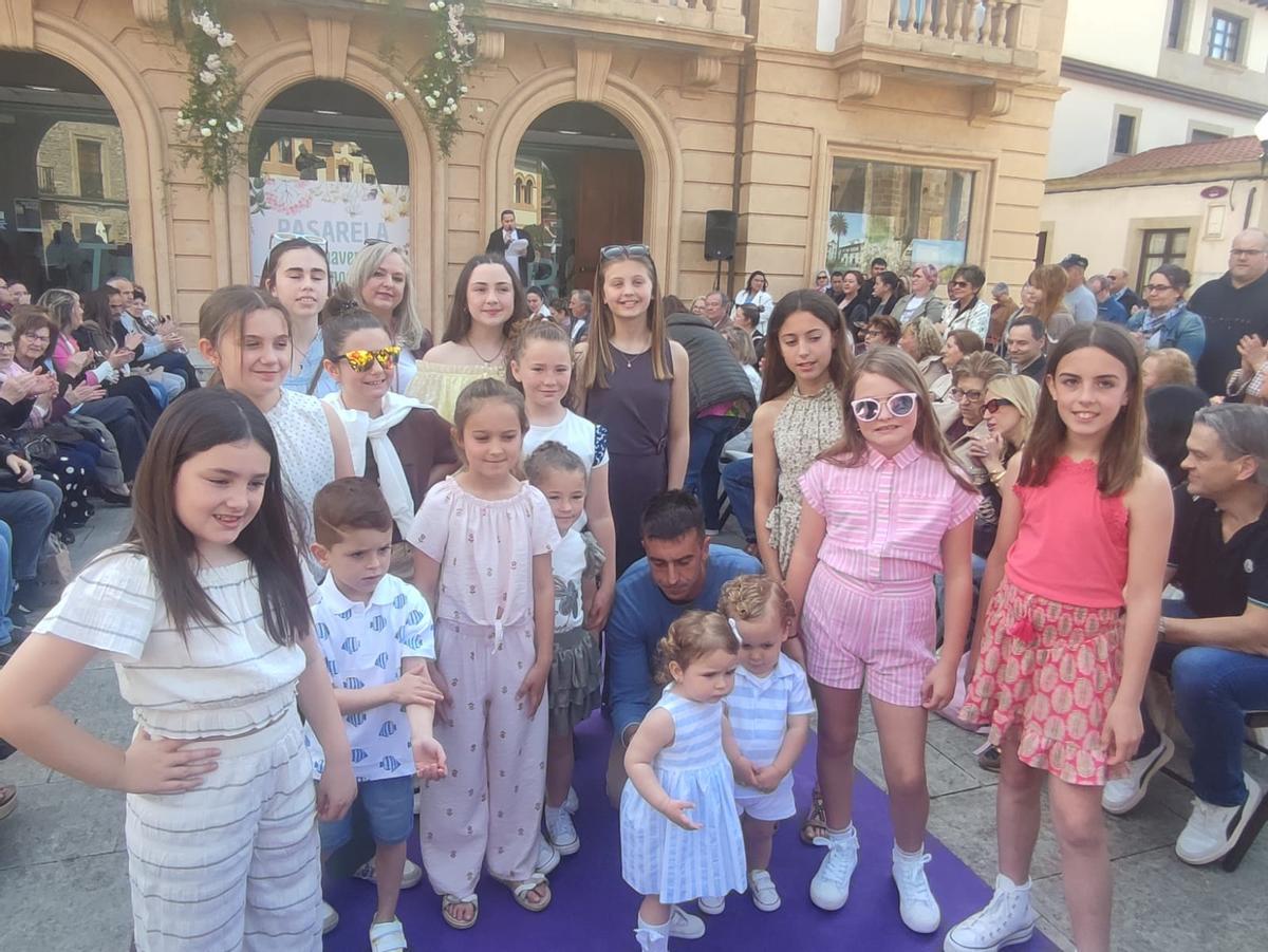 El desfile de moda de Villaviciosa, en imágenes El desfile de moda de Villaviciosa, en imágenes