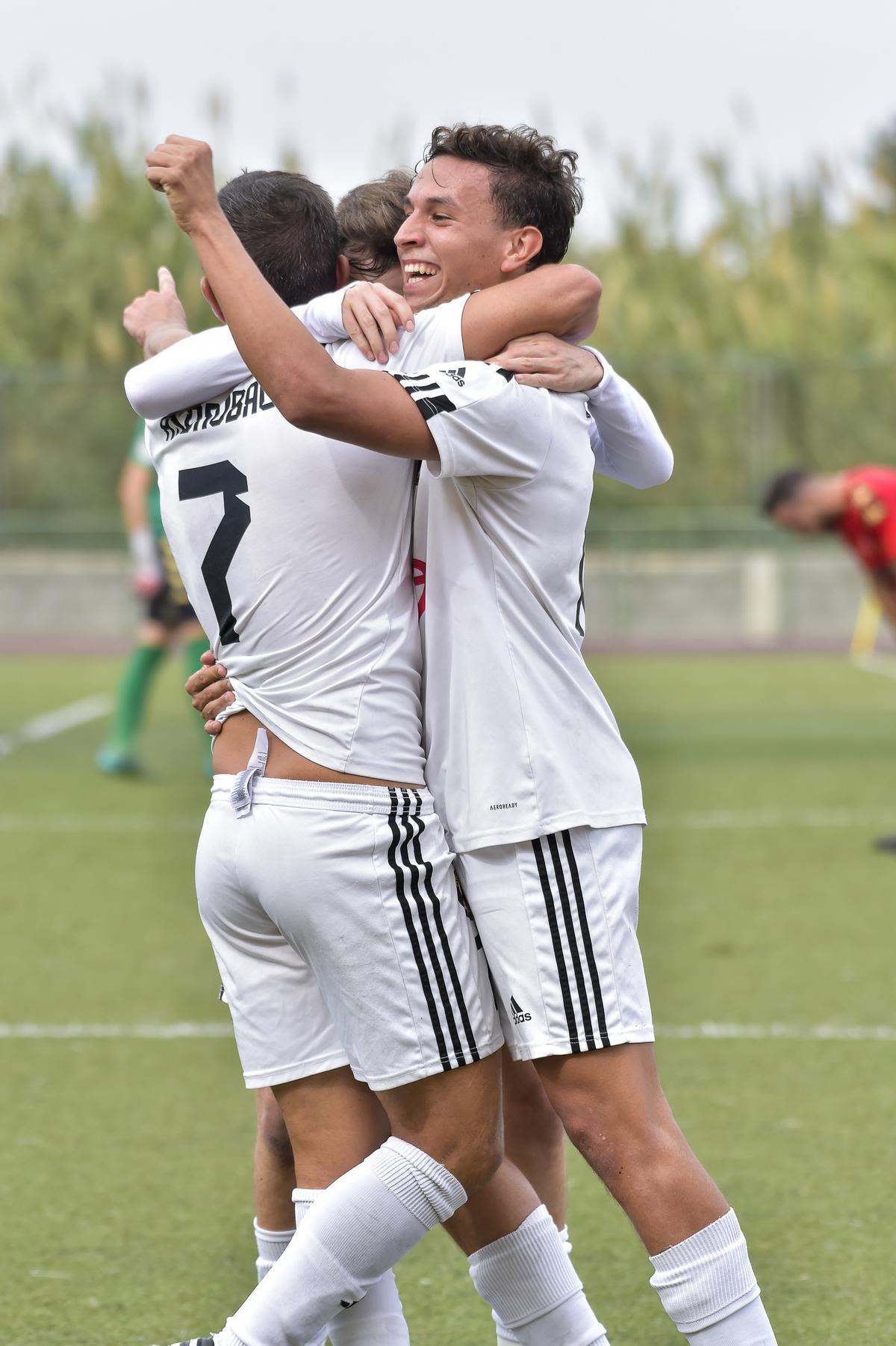 Partido de Tercera entre el Arucas y el Santa Úrsula, en imágenes