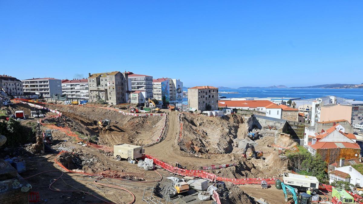 Estado de las obras en los terrenos donde se levantará el nuevo Barrio do Cura, una gran obra en el corazón de Vigo.