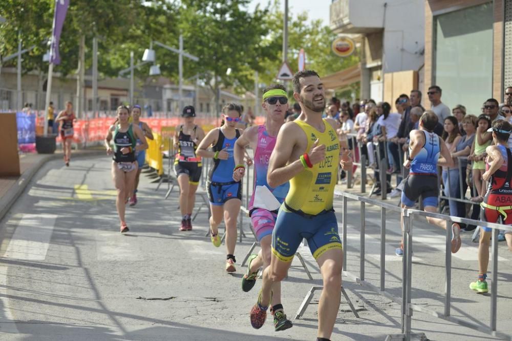 Llegada a la meta del Triatlón Villa de Fuente Álamo