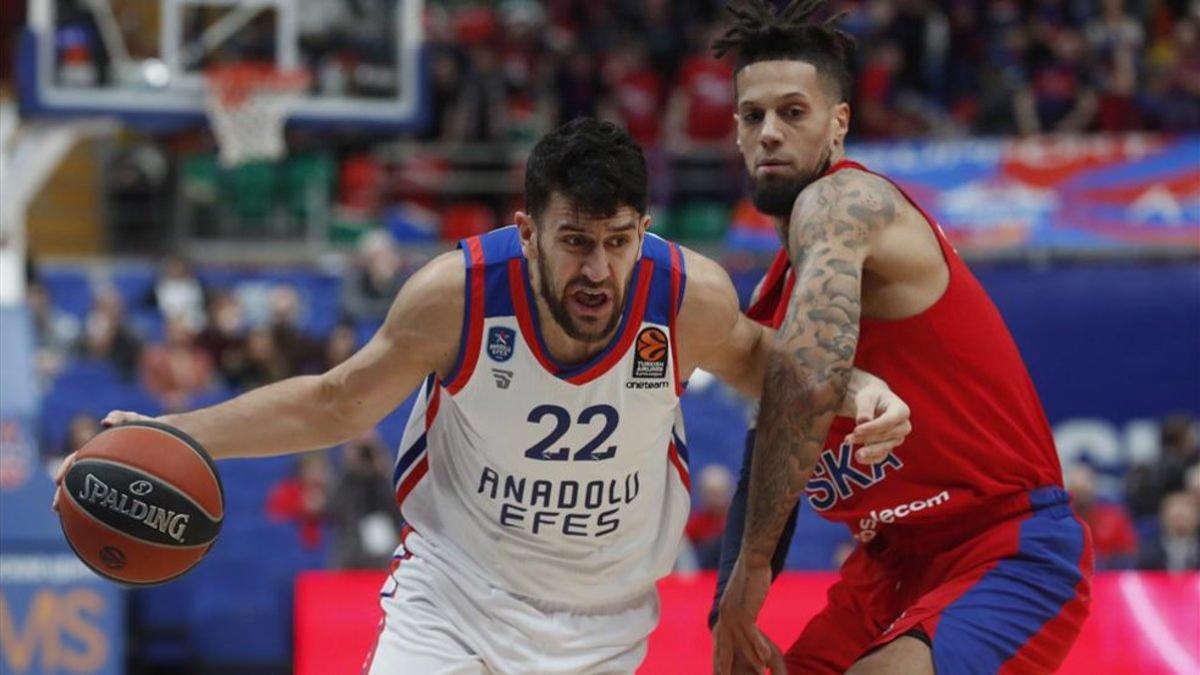 Micic, del Anadolu Efes, interesa mucho al Barça Lassa