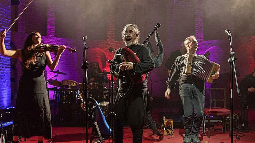 Luar Na Lubre llena del folk gallego el Principal de Zamora